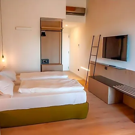 Fossa Mala Hotel